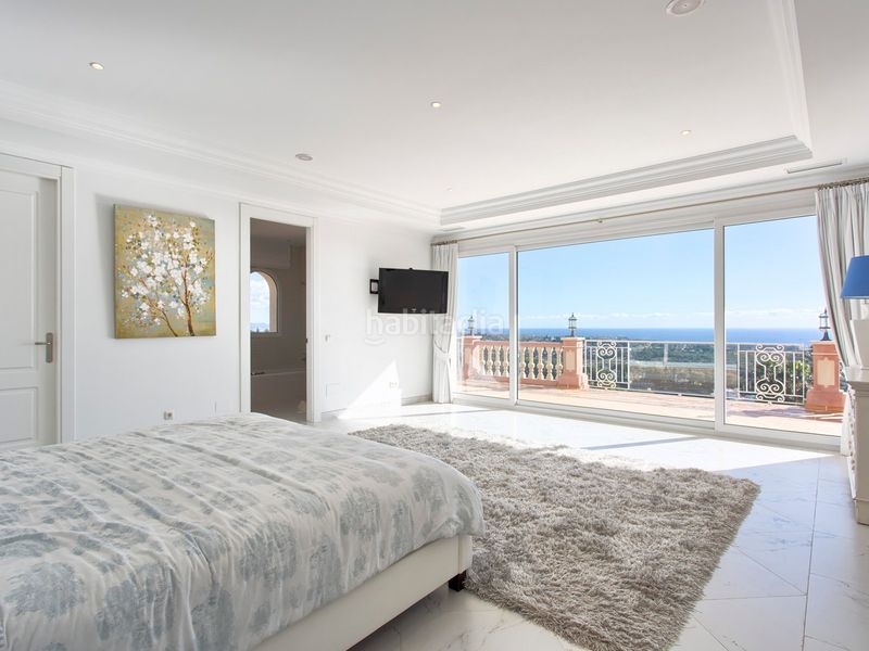 Foto a257ea1c-9951-45fc-a6ae-3563fa176dbb. Casa amb piscina a Los Flamingos Benahavís