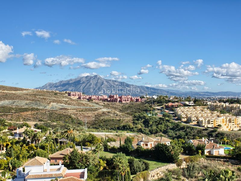 Foto b980e045-c067-4e1b-8f89-f27ab73edc58. Casa amb piscina a Los Flamingos Benahavís