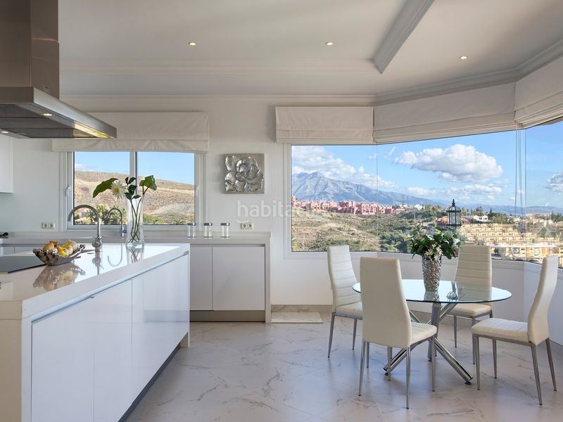 Foto da8bf253-00a9-4e2b-a760-4155229f2599. Casa amb piscina a Los Flamingos Benahavís