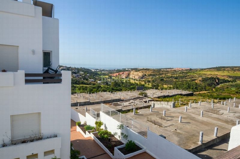 Foto 919a79c1-6d7c-4742-9af7-c4663aa47552. Apartament amb aparcament a Centro Estepona