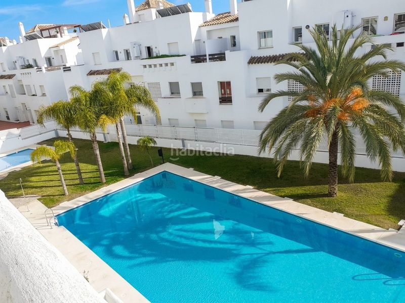 Foto 9312af45-e93e-40a3-956f-a170314ef53e. Apartament amb aparcament a Centro Estepona