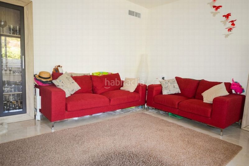 Foto aa94ff26-529e-4344-8ffc-bdbbb906f8b5. Apartament amb aparcament a Centro Estepona