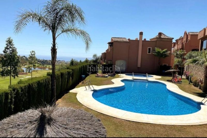 Foto 9f5fc24c-3ce1-4358-8826-b47a127b52e7. Casa amb aparcament piscina a Parque Central Estepona