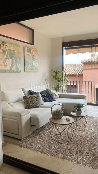 Foto cec9ba10-b95e-4dd0-90aa-911a9e282a4d. Casa amb aparcament piscina a Parque Central Estepona