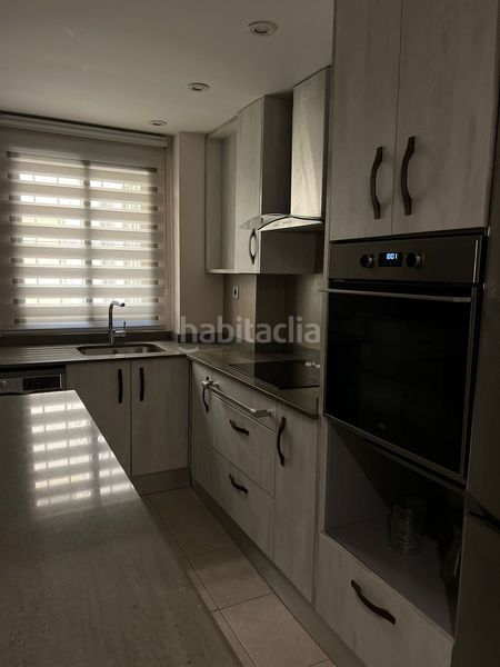 Foto 5d7c6dc7-f6d8-486b-ba02-1adcb693e18f. Apartament amb aparcament piscina a Parque Central Estepona