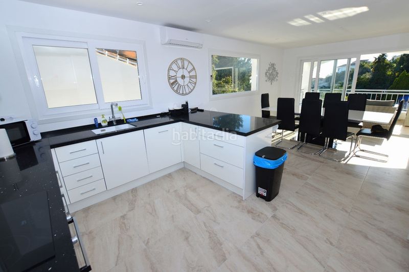 Foto 7cb03c18-6d3d-413b-9573-1001d49fd3f6. Casa amb piscina a Torremuelle Benalmádena