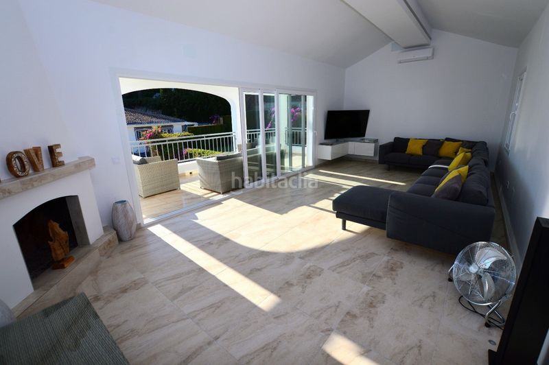 Foto 125b8886-f113-445d-9267-435e4dec8d70. Casa amb piscina a Torremuelle Benalmádena