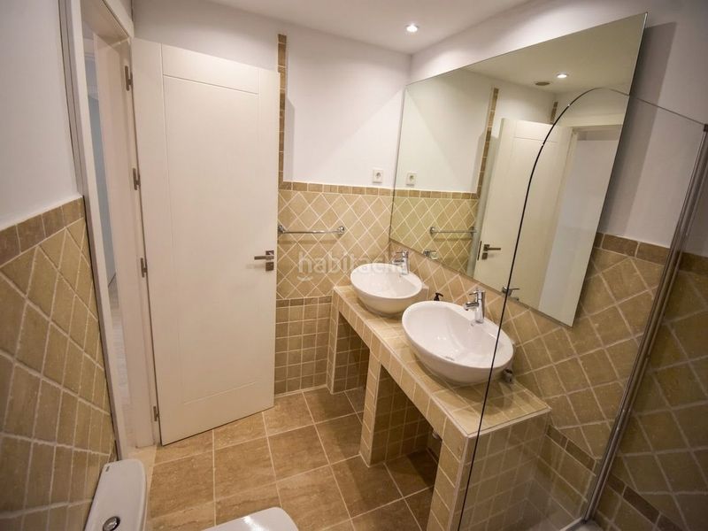 Foto 1ebcdb02-0889-420f-94f1-7c70adb94385. Apartament amb aparcament a El Velerín Estepona