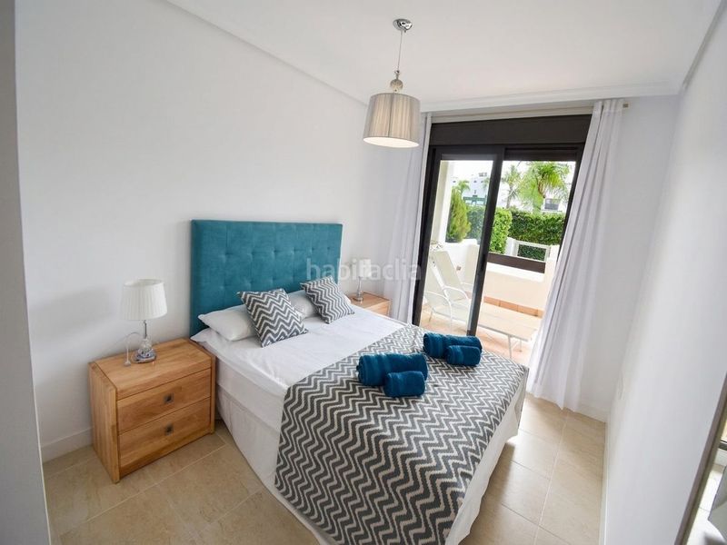 Foto 36889418-dab9-493d-98e8-b9cd21203e9a. Apartament amb aparcament a El Velerín Estepona