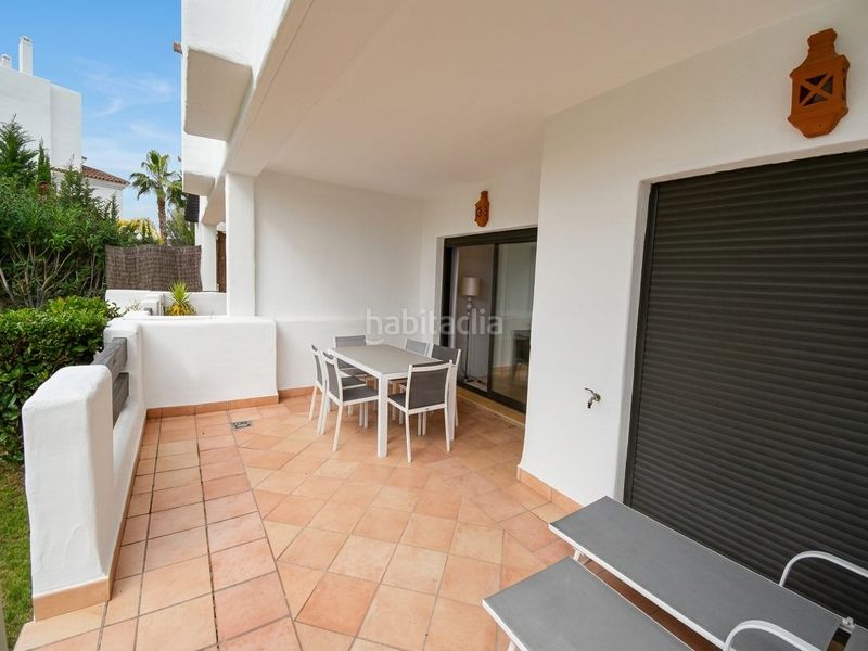 Foto 5c1017d7-b202-4ded-aa9f-761b6b5f6a8d. Apartament amb aparcament a El Velerín Estepona