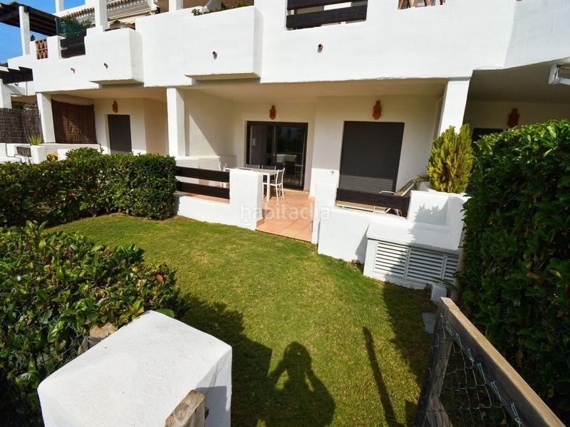 Foto 754681ef-6297-4361-b721-cc73b50929b3. Apartament amb aparcament a El Velerín Estepona