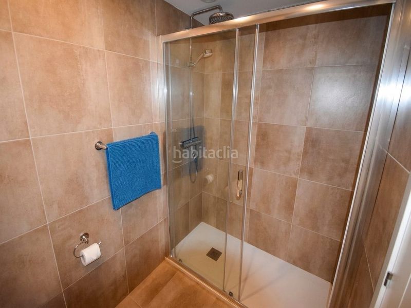 Foto 8b6b537d-f47e-4677-aa93-e3481b4c84ff. Apartament amb aparcament a El Velerín Estepona