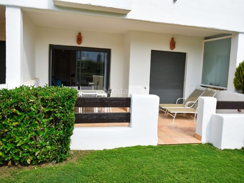 Foto a3b9f297-9c9f-4f17-8e19-9c6dd412ce91. Apartament amb aparcament a El Velerín Estepona