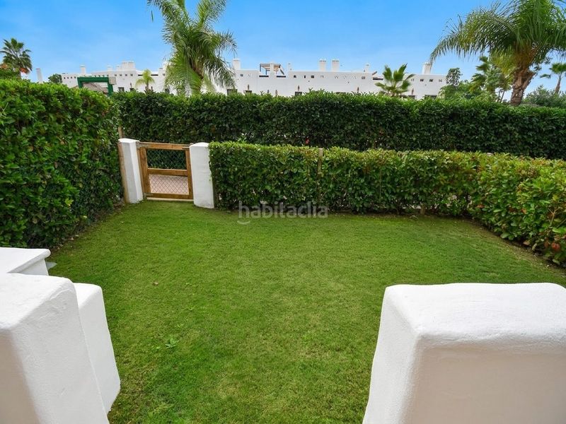 Foto c969a6dc-c0bd-420f-8c4b-6a75be2f6057. Apartament amb aparcament a El Velerín Estepona