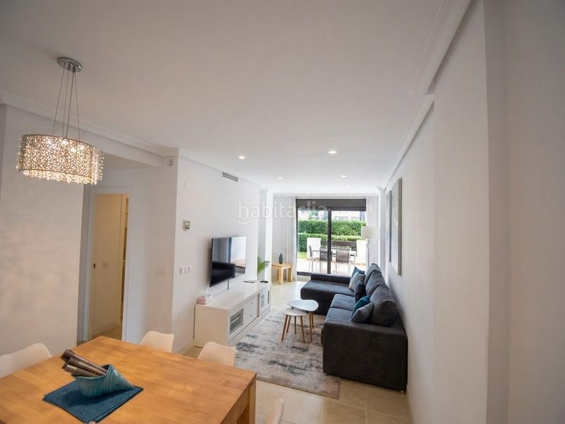 Foto d87ce873-c94f-4eff-b973-f42a0553d77f. Apartament amb aparcament a El Velerín Estepona