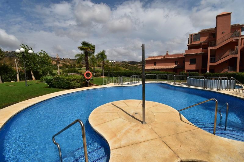 Foto e6c727df-21a4-460a-aed1-25c829dae9f8. Apartament amb aparcament piscina a Santa María Marbella
