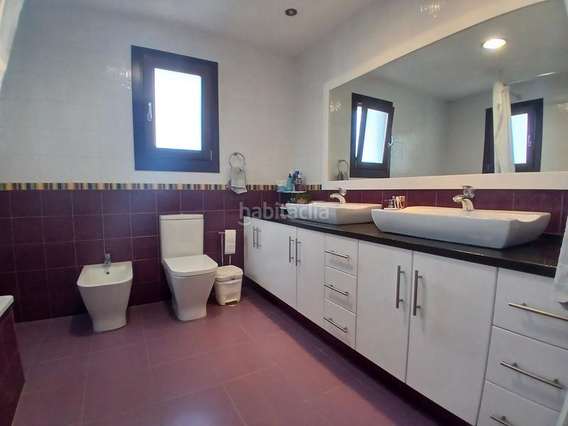 Foto c61b8dc5-6e76-4827-8e8c-36d5e303f3df. Casa amb aparcament a Los Pacos Fuengirola