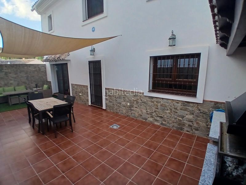 Foto db7434e6-fb7c-4dd3-89f6-074aec5abe38. Casa amb aparcament a Los Pacos Fuengirola