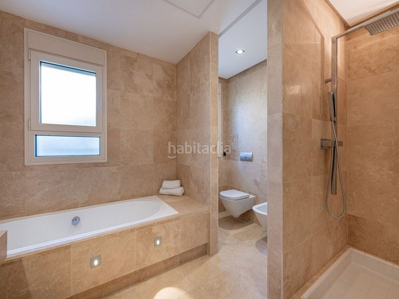 Foto d2b89bc2-9faf-4217-99d3-e21536bfcb95. Apartament amb aparcament piscina a Casco Antiguo Marbella