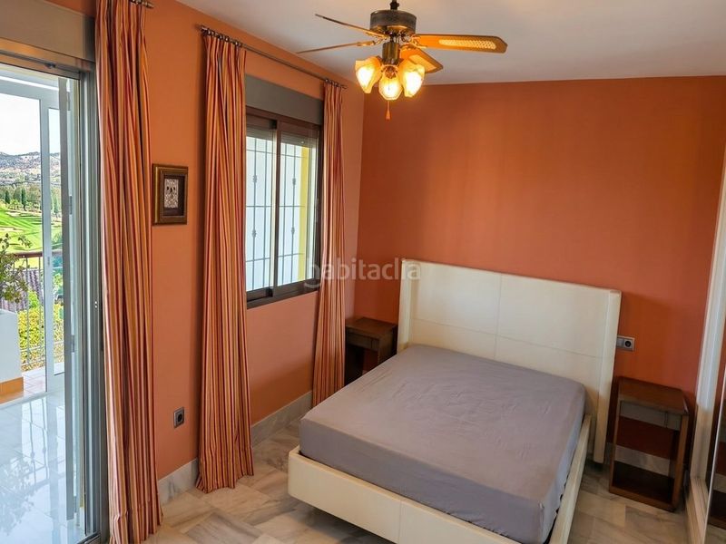 Foto a001a4dc-704b-4e59-8127-cf8a05156d67. Casa en Las Flores Mijas