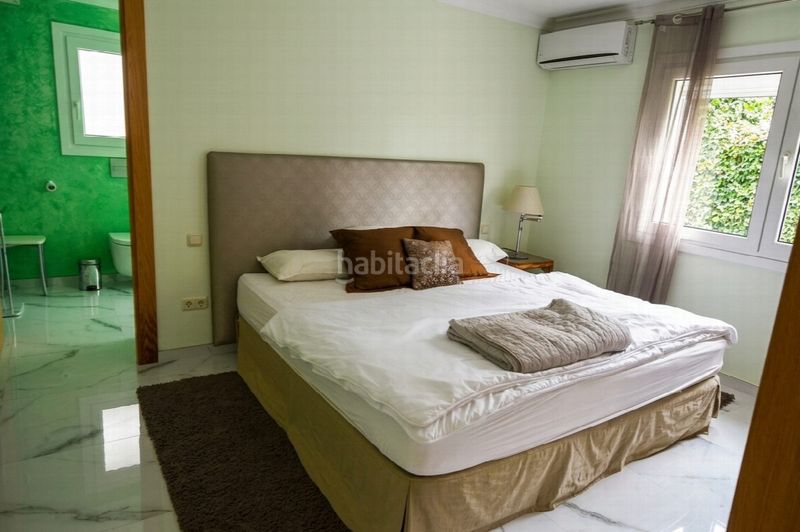 Foto 0be15fb6-65ce-482a-8fc9-2b554c497e3e. Casa en Centro Estepona