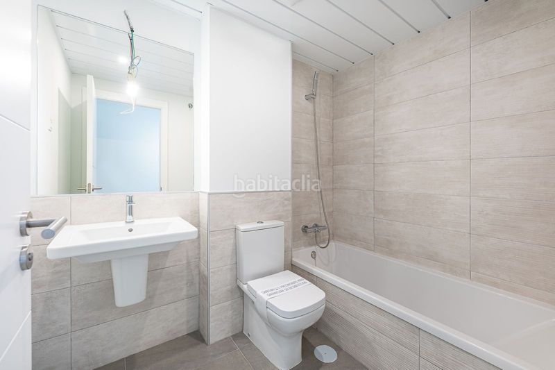 Foto c3531646-4b3f-4ff1-8cb7-883179484d05. Apartament amb aparcament piscina a Alcorrín Manilva