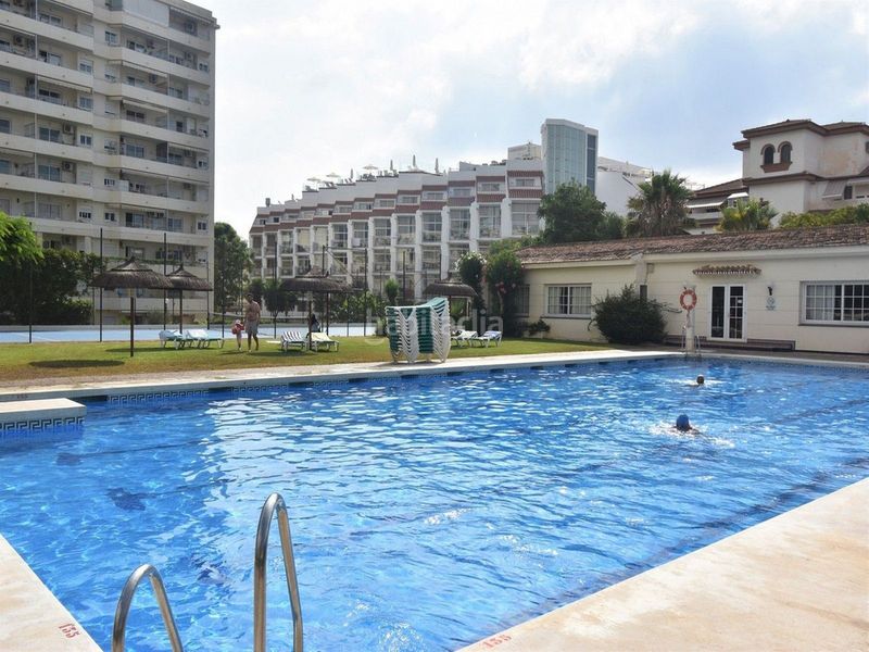 Foto 2343e408-2b4d-4981-8e5d-3e96fa44906f. Apartament amb piscina a Manantiales-Estación de Autobuses Torremolinos