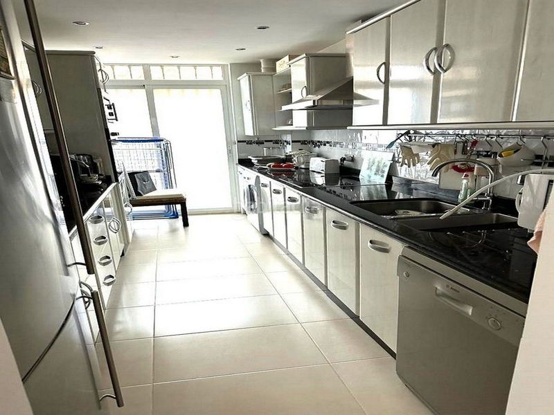 Foto 4dad1ac5-de6b-4ef6-a25a-af006f767ef2. Casa en Centro ciudad Fuengirola