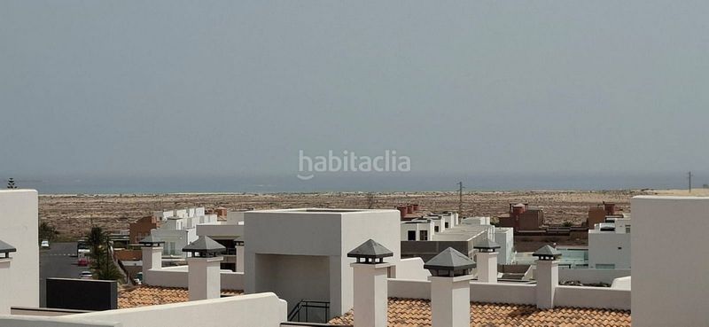 Foto 061cfdce-ff3e-40c9-aab5-8a46848b0302. Apartament amb aparcament a Corralejo Oliva (La)