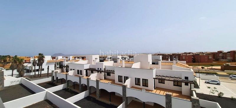 Foto 450e39a8-c225-4967-bcd8-8e47df518f0a. Apartament amb aparcament a Corralejo Oliva (La)