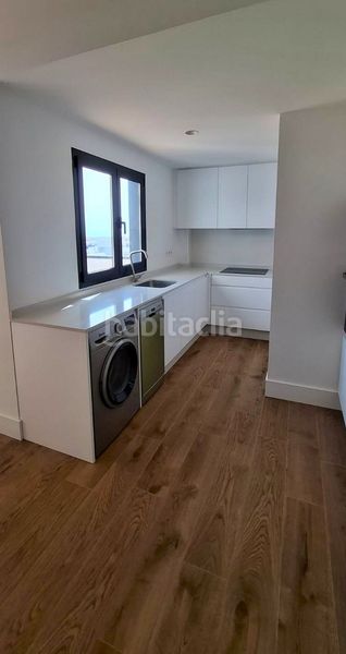 Foto 7d303f97-6636-44d6-add6-4b40b5f60324. Apartament amb aparcament a Corralejo Oliva (La)