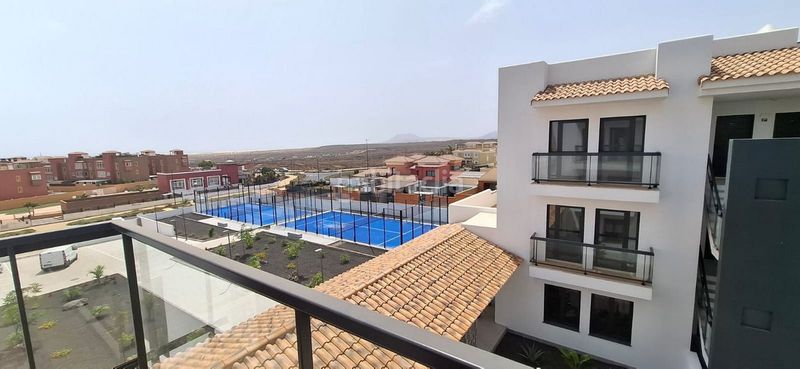 Foto 88a29c65-23b3-424b-9674-ed4d1643d6a8. Apartament amb aparcament a Corralejo Oliva (La)