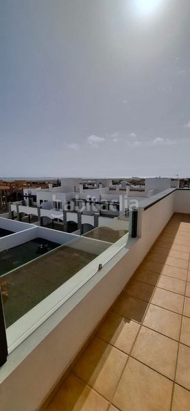 Foto 90cfe242-b0c2-4b4c-b90d-2ea5b607e985. Apartament amb aparcament a Corralejo Oliva (La)