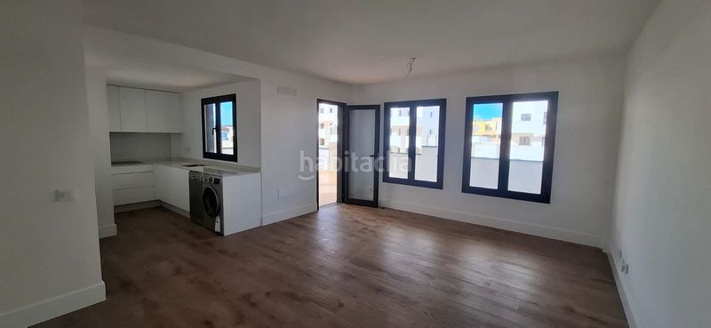 Foto b0b903c0-74b2-4329-9503-10b3dd6d3a41. Apartament amb aparcament piscina a Corralejo Oliva (La)