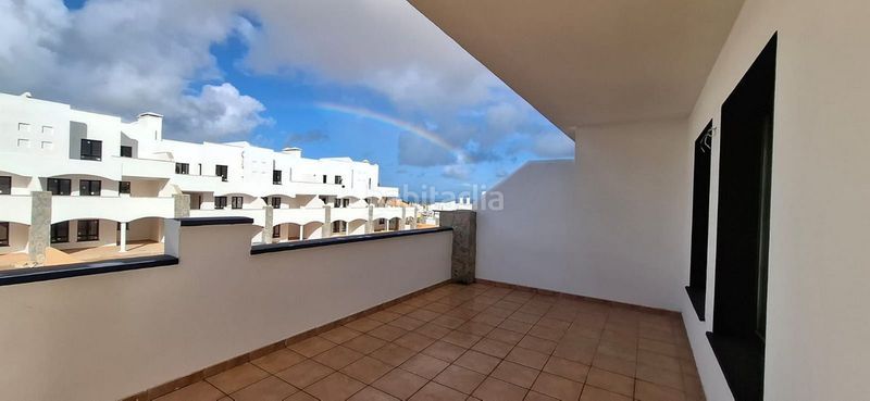 Foto cb5553d4-4b32-4712-8580-a27ad586d9b5. Apartament amb aparcament piscina a Corralejo Oliva (La)