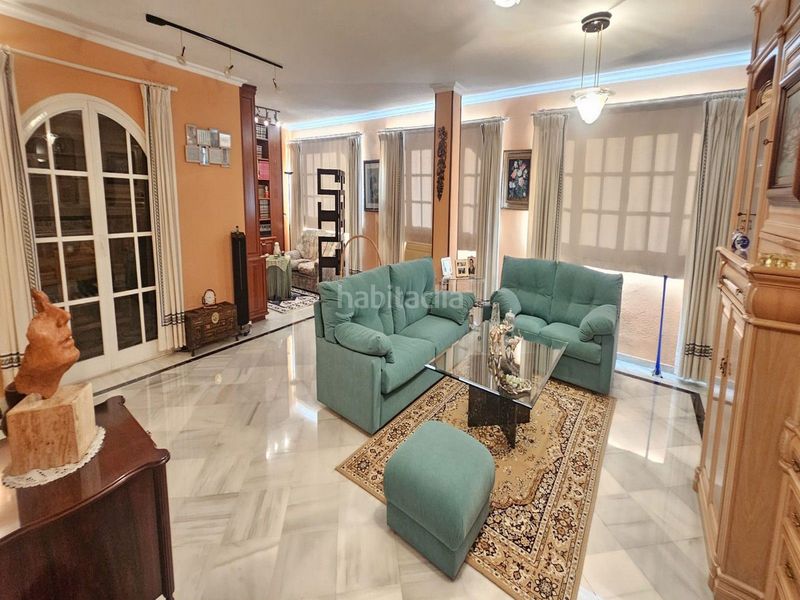 Foto b616dbf8-4889-4bb7-af7d-d6663ec7345c. Apartament amb aparcament piscina a Centro ciudad Fuengirola