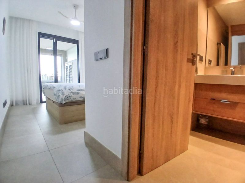 Foto 4acad6d1-fe2b-4c76-879a-dd10eedd3cff. Apartament amb aparcament a marina de Casares Casares