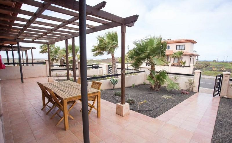 Foto 9b7a3824-e5b1-4b94-abfb-91015c11a557. Casa amb piscina a La Oliva pueblo Oliva (La)