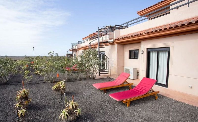 Foto ae5c8bc9-cd69-4393-9932-f8fb20be1f3d. Casa amb piscina a La Oliva pueblo Oliva (La)