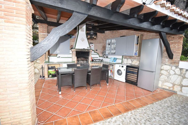 Foto 11ac2375-281f-4444-ba3b-c4d83bc05b95. Casa amb aparcament piscina a Coín