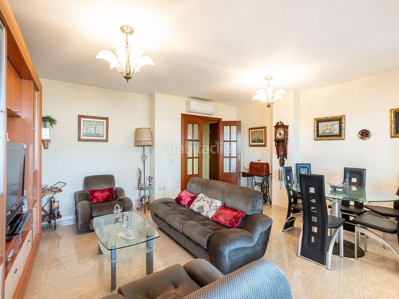Foto e2bbf2db-d532-4800-8a31-3bcd980921b7. Apartament amb aparcament a Castillo Sohail - Myramar Fuengirola