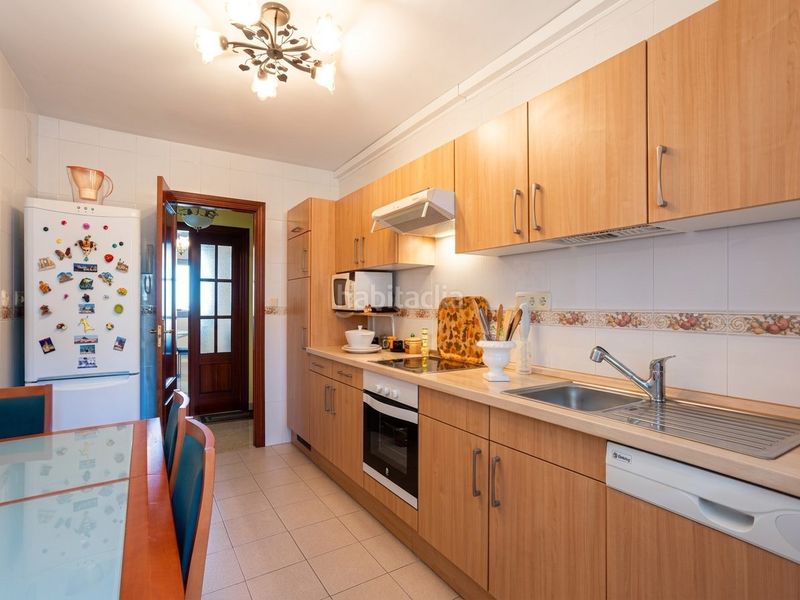 Foto 60ffe3da-9deb-49f3-aa9a-e7ba2519948c. Apartament amb aparcament piscina a Las Flores Mijas