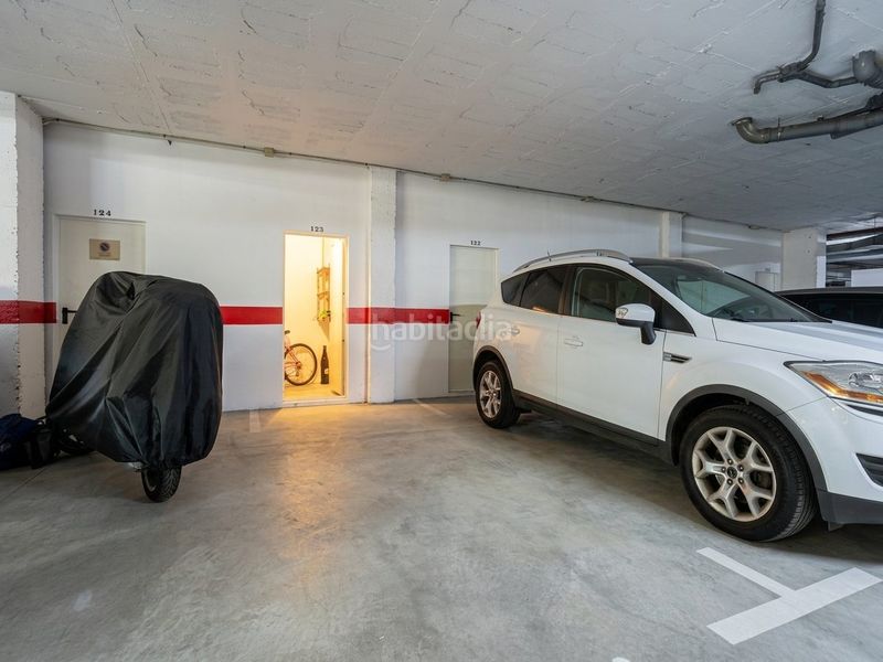 Foto bc90952e-6c93-461b-8bd7-fa15ab117f29. Apartament amb aparcament piscina a Las Flores Mijas