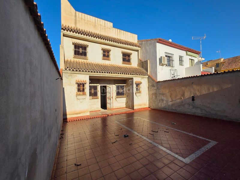 Foto 99df5635-f09c-4aa4-badb-33ae5fe5f694. Casa amb aparcament a Los Boliches Fuengirola