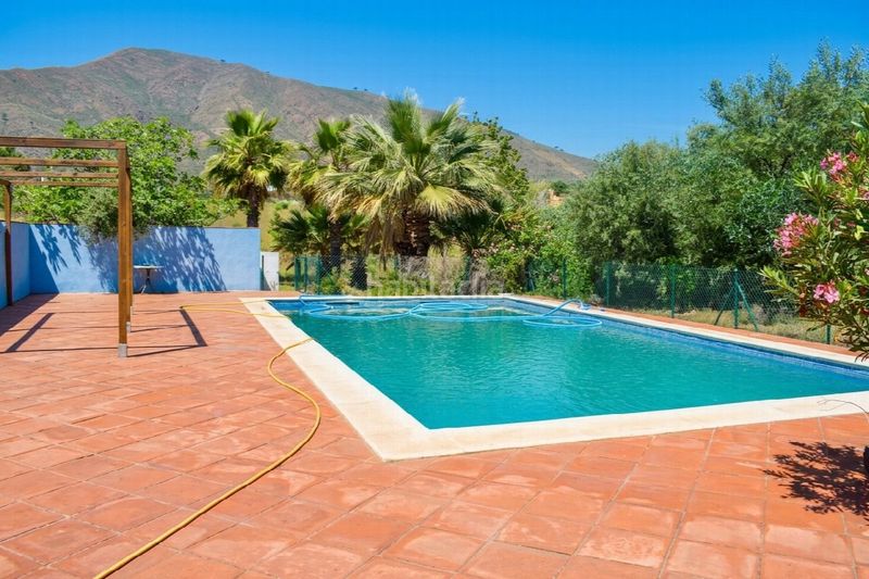 Foto 26b0d06c-145c-4c11-8b4c-6b33c169ce3d. Casa a Las Flores Mijas
