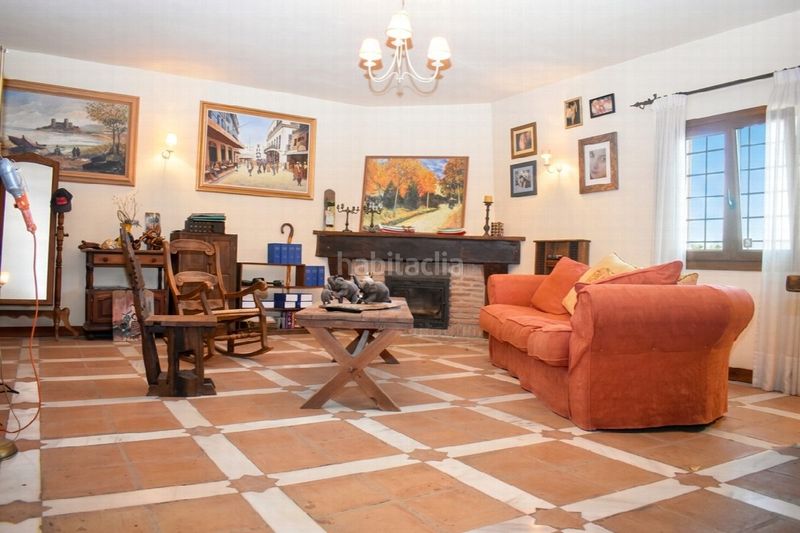 Foto 6bd467d8-a004-472e-91e7-72d2157ea652. Casa a Las Flores Mijas