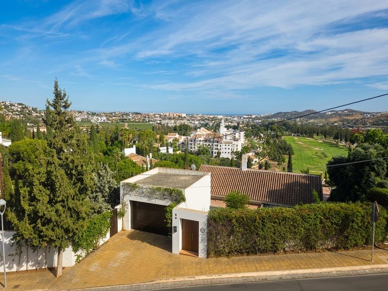 Foto c2c9c9bf-c3ed-4734-ad98-886535644891. Casa en Las Flores Mijas