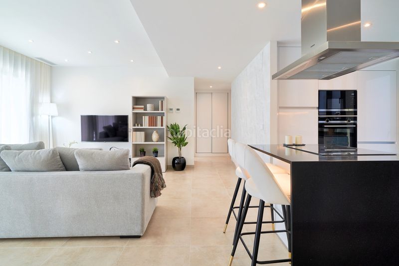 Foto 592b7708-2360-40e9-b4ed-457554e50efc. Pis a Benatalaya Estepona