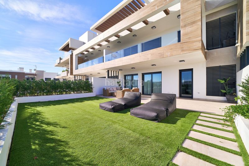 Foto c9620b40-2fe5-4149-b611-beda1cf93a75. Pis a Benatalaya Estepona