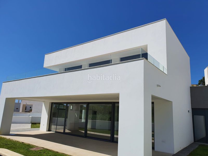 Foto 423e458f-8578-4a28-a27f-e7511edc52c1. Casa a El Castillo Manilva